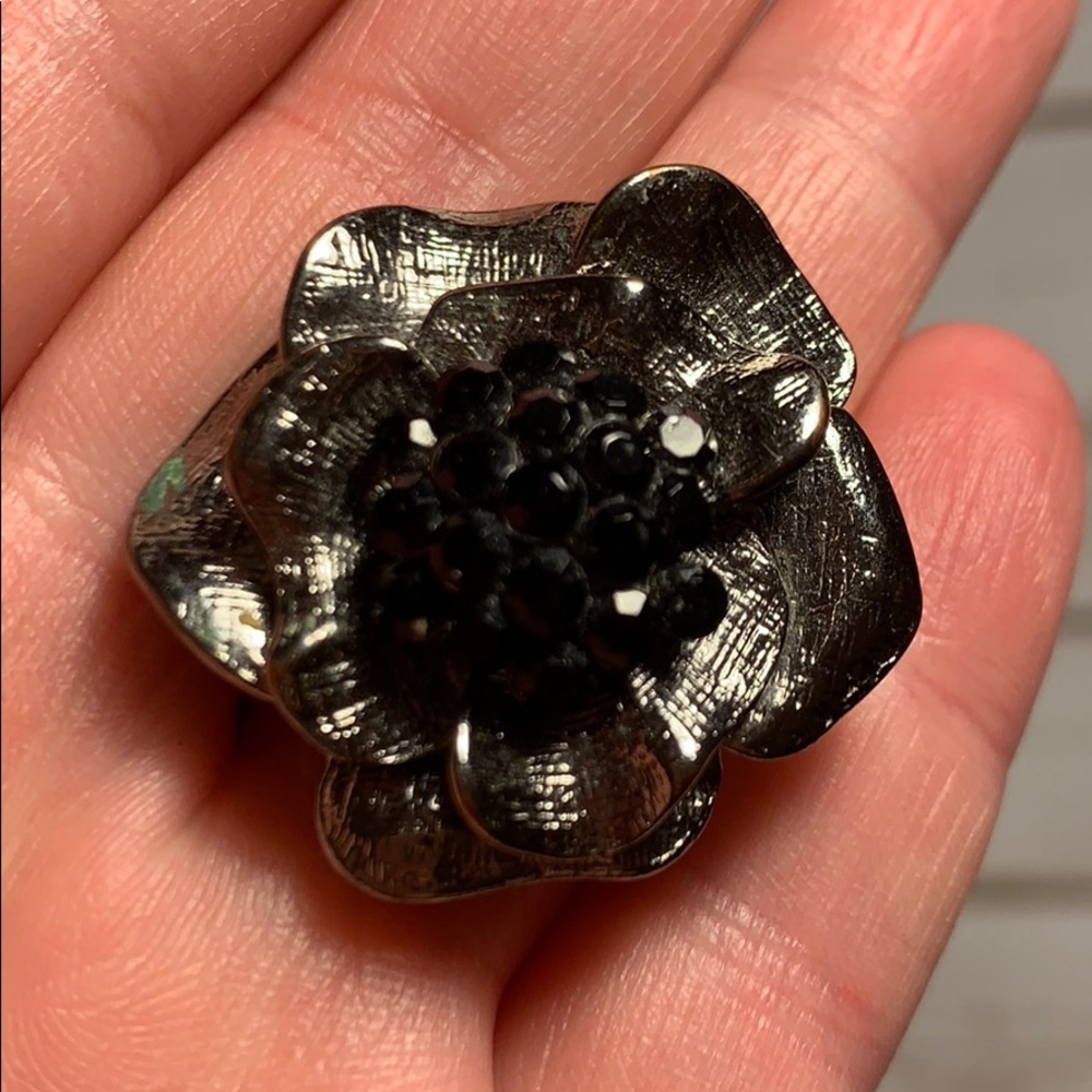 Flower ring - Picture 2 of 4